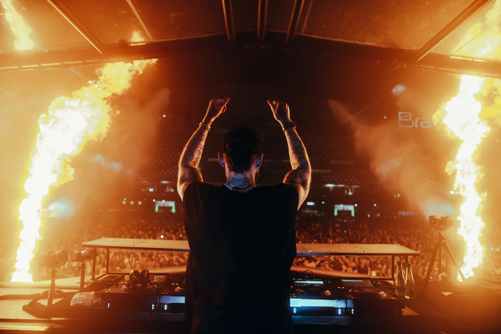 Bennicky live set – event photography by AKA Motions